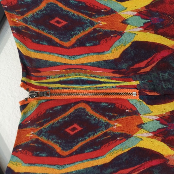 Alice + Olivia Silk Blouse - Picture 7 of 9